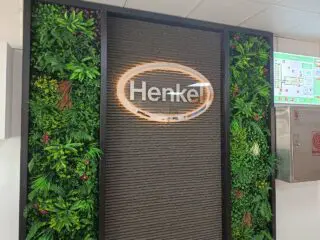 Henkel Algérie transforme son usine de Chelghoum Laïd en modèle innovant.