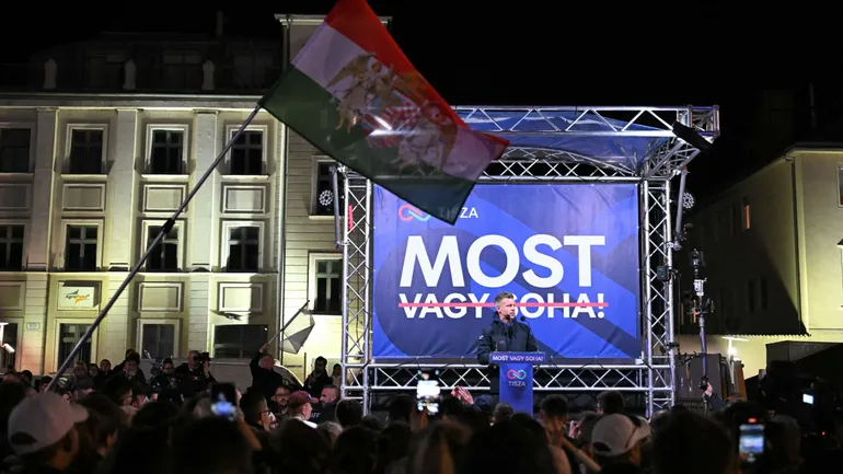 Rassemblement pro-Peter Magyar à Gyor, le 9 avril 2026