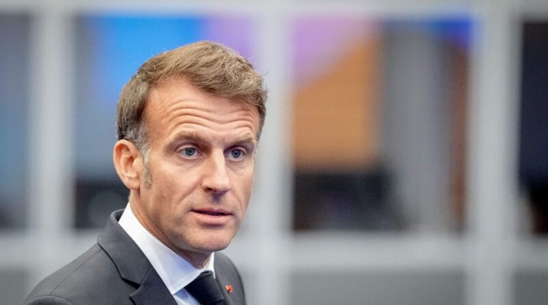 Immigration : Emmanuel Macron déplore les « mabouls » qui veulent « se fâcher avec l’Algérie »