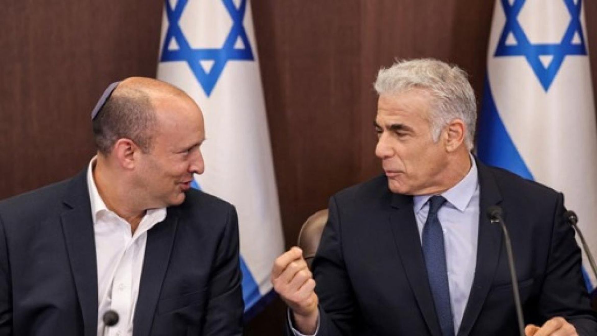 Israël : anciennement, deux Premiers ministres s'unissent contre Netanyahu