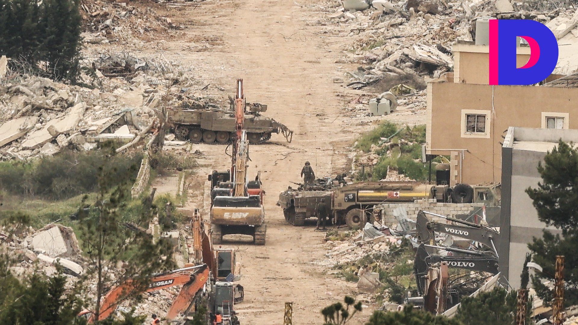 Israël rase des villages au bulldozer et à l'explosif.