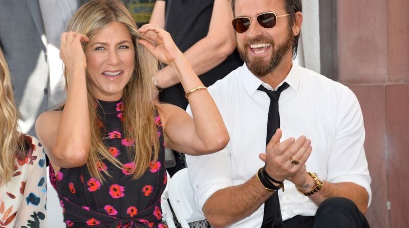 Jennifer Aniston parle de la paternité de son ex-mari Justin Theroux.