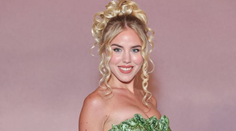 Jordan Bardella et sa compagne, la famille des « Deux-Siciles ».