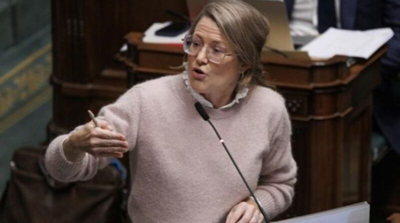 La Chambre adopte un projet de loi interdisant "à vie" les terroristes.