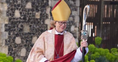 La cheffe de l'église anglicane salue le « courage » du pape Léon XIV.