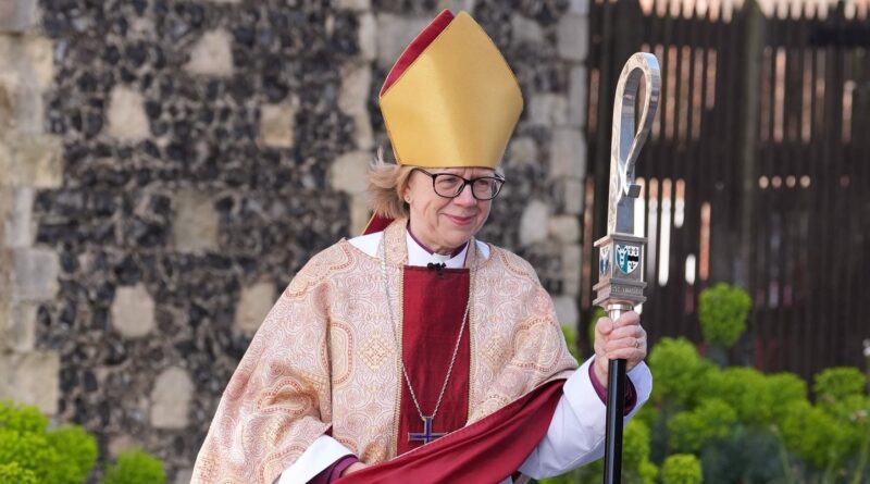 La cheffe de l'église anglicane salue le « courage » du pape Léon XIV.