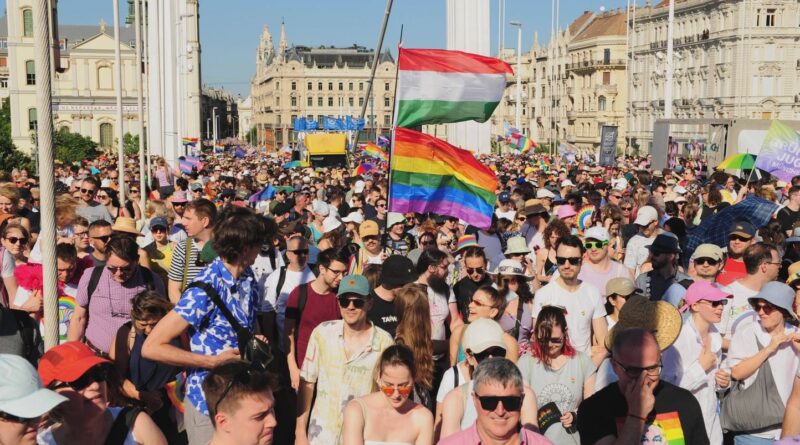 La justice confirme : La Hongrie ne respecte pas le droit de l'UE envers les LGBT+