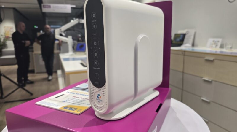 La Poste Mobile lance la Bbox Pro Pulse face à Orange et Free.