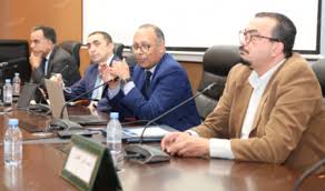 La région, clé du développement économique dans la régionalisation avancée