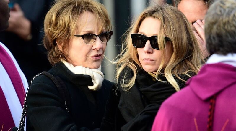 Laura Smet aurait tout fait pour que sa mère Nathalie Baye « ne quitte pas sa maison jusqu’au bout »
