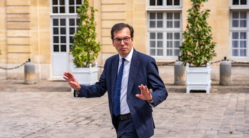 Le ministre du Travail ne soutient pas un 8 mars férié.