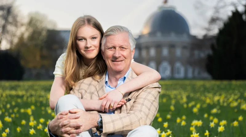 Le Palais dévoile un cliché du roi Philippe et de la princesse Éléonore pour leurs anniversaires.