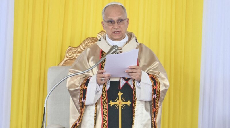 Le Pape fustige au Cameroun des tyrans ravageant le monde