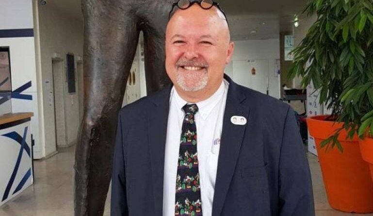 Le vice-président du CNOSF démissionne après avoir revendu des objets des JO 2024.