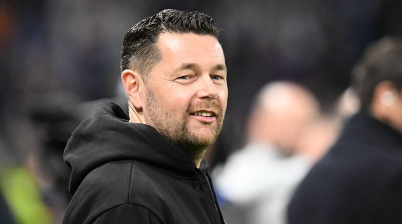 Lens - Toulouse : Karim Mokeddem parle de Pierre Sage, "il vient du peuple"