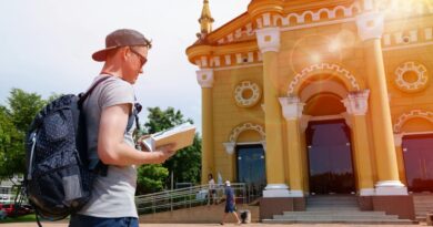 Les réseaux sociaux vont-ils précipiter la fin des guides touristiques ?