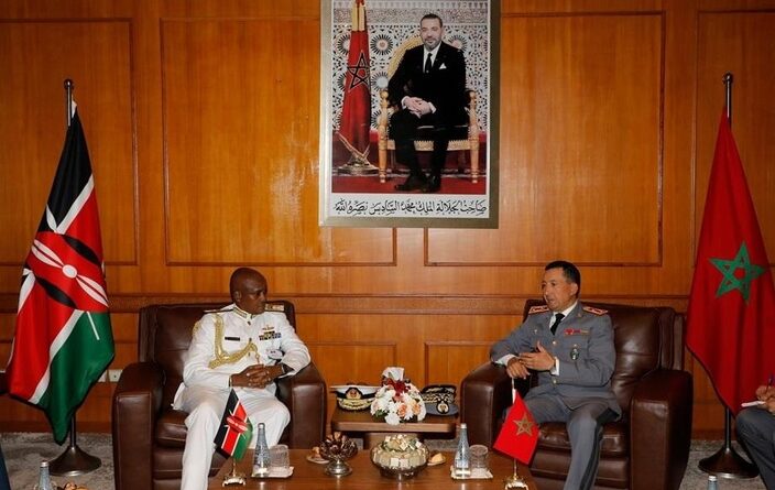 L'Inspecteur Général des Forces Armées Royales rencontre le Chef d'État-Major du Kenya.