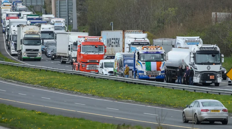 L'Irlande face à la colère des agriculteurs et routiers contre la hausse des carburants.