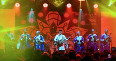 Local Spring Festival : Hamid El Kasri enchante le public lors d'une soirée vibrante.