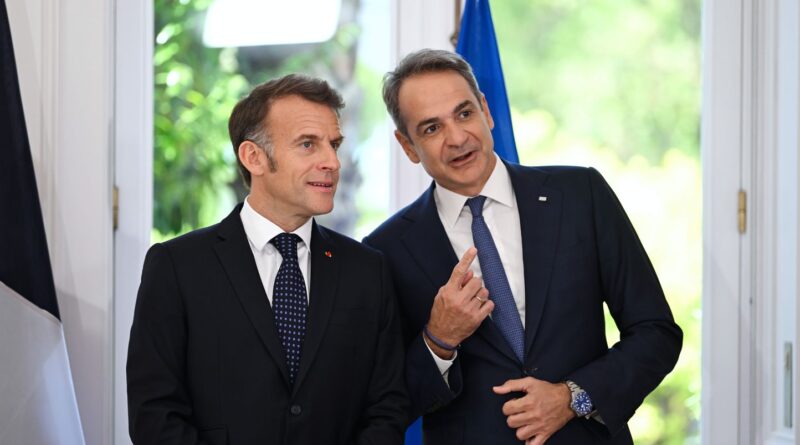 Macron se dit confiant en l’assistance mutuelle de l’UE face à une attaque.