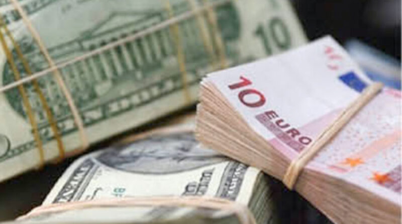 Marché noir des devises : une loi pour capter des milliards hors circuit officiel