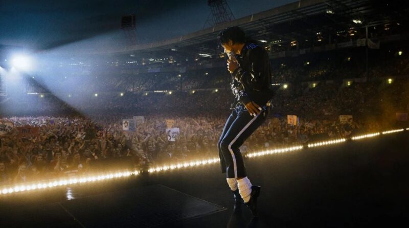 « Michael » : Libertés prises par le biopic sur Michael Jackson.