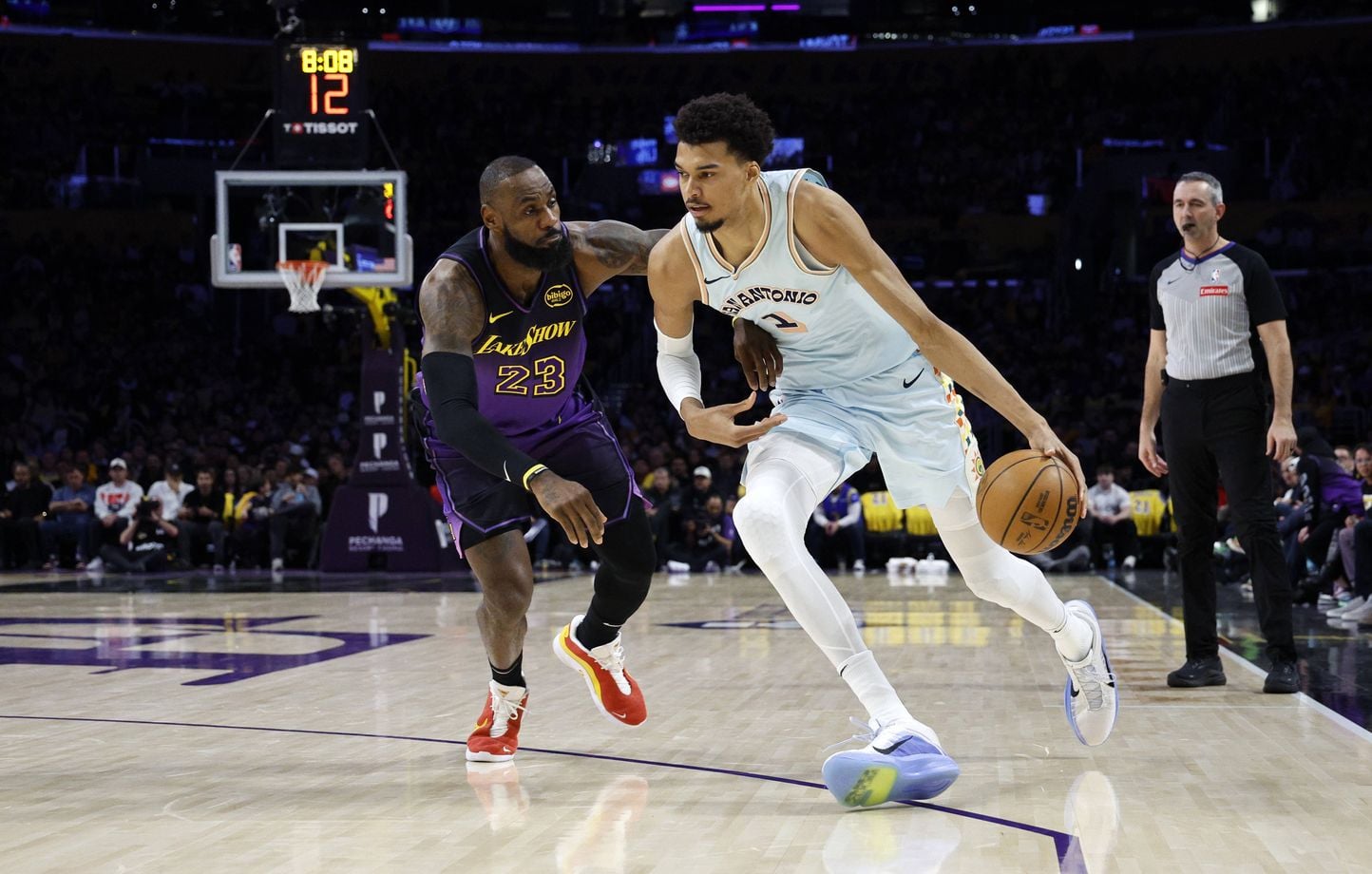 NBA : LeBron James considère Victor Wembanyama « clairement dans la course » au MVP