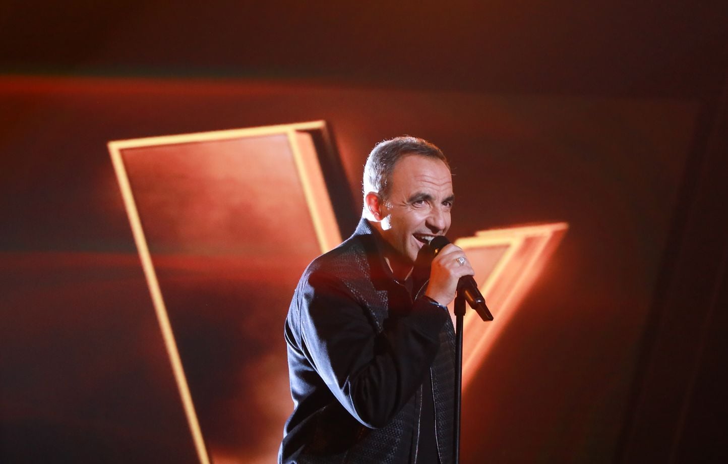 Nikos Aliagas auditionne à l’aveugle dans « The Voice »