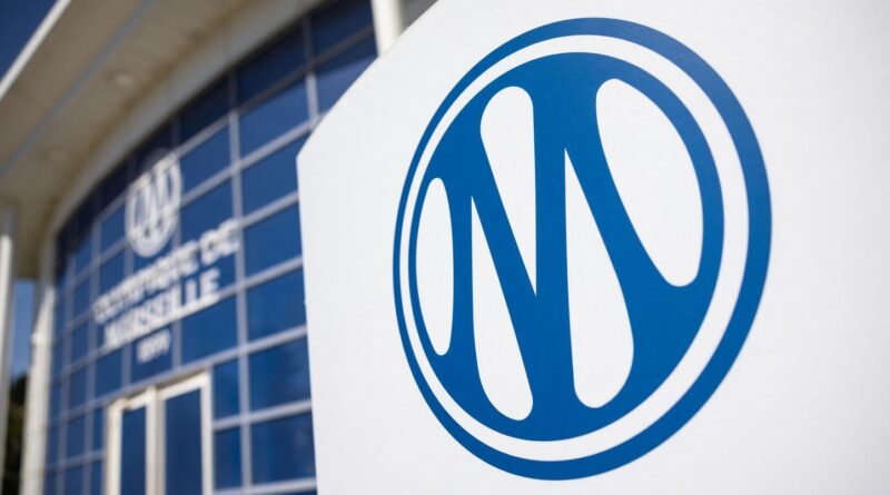 OM : Benoît Payan, maire de Marseille, réclame un nouveau logo « horrible »