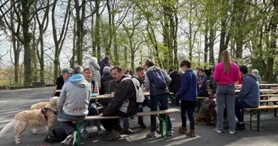 Pâques : la marche à bâton reste une tradition à Tournai