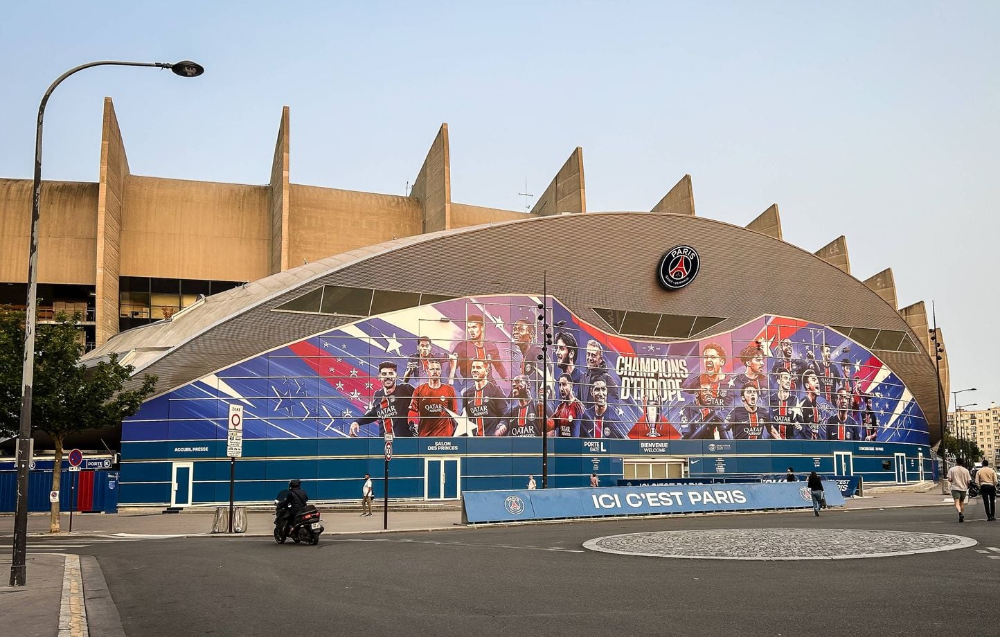 Paris : Emmanuel Grégoire annonce que « le PSG ne quittera pas le Parc des Princes » à 99,9 %