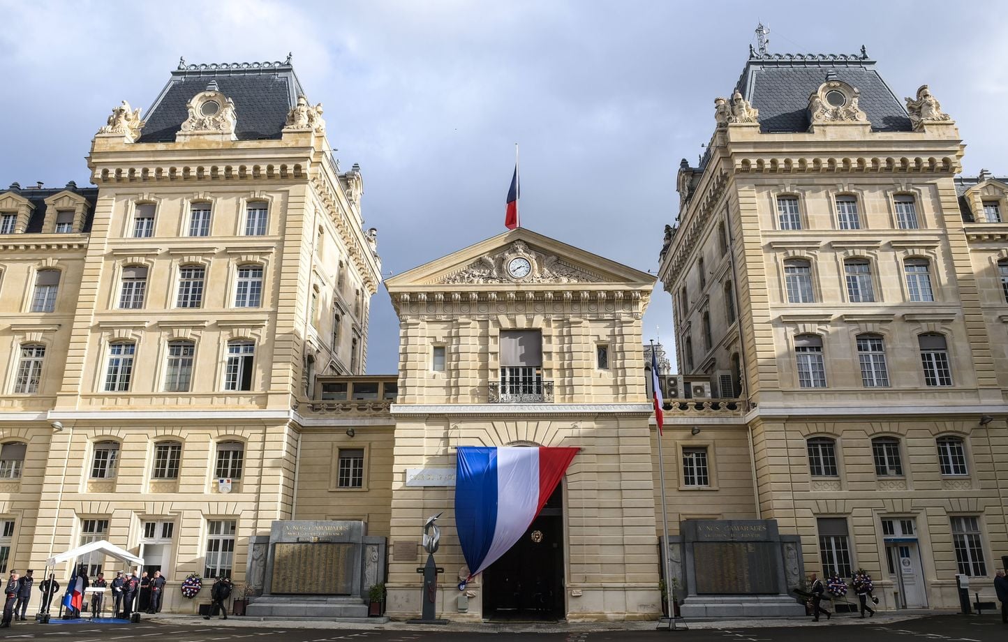 Paris : Que se passe-t-il à l'infirmerie psychiatrique de la préfecture ?