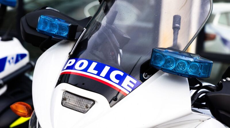 Paris : Un animateur de Skyrock simule une identité policière près de l'Élysée