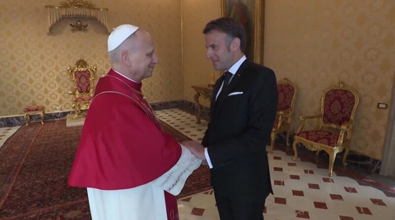 "Personne ne veut être désigné successeur : quel rôle pour Emmanuel Macron en 2027 ?"