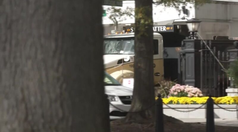 Pourquoi Donald Trump défend-il sa salle de bal de "sécurité nationale" à la Maison Blanche ?