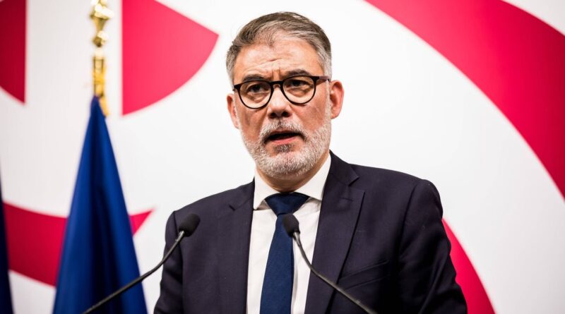 Présidentielle 2027 : Faure « ravi » d'être candidat de la gauche, sans LFI