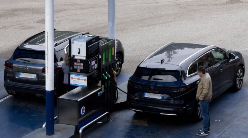 Prix du carburant : Plafonnement des marges et colère des distributeurs