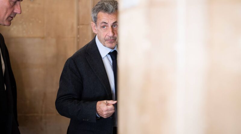Procès du financement libyen : Sarkozy et Guéant, son conseiller absent