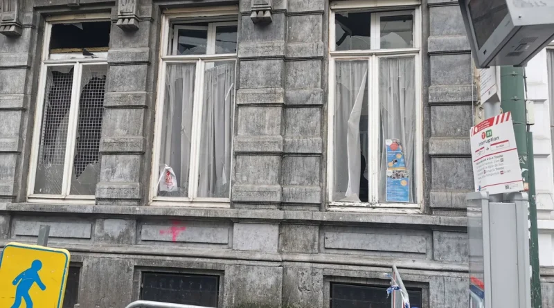 Renforcement du dispositif policier à Saint-Gilles après l'explosion d'une école