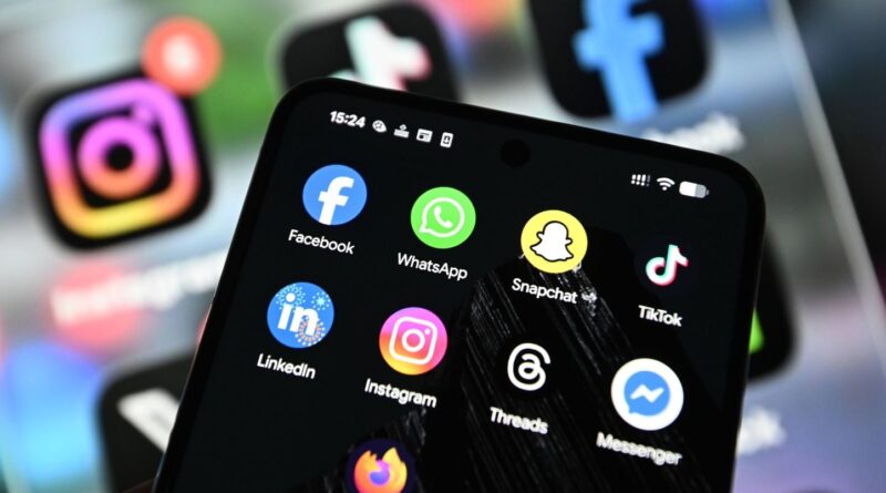 Réseaux sociaux : L'interdiction des adolescents australiens n'a pas eu d'effet significatif.