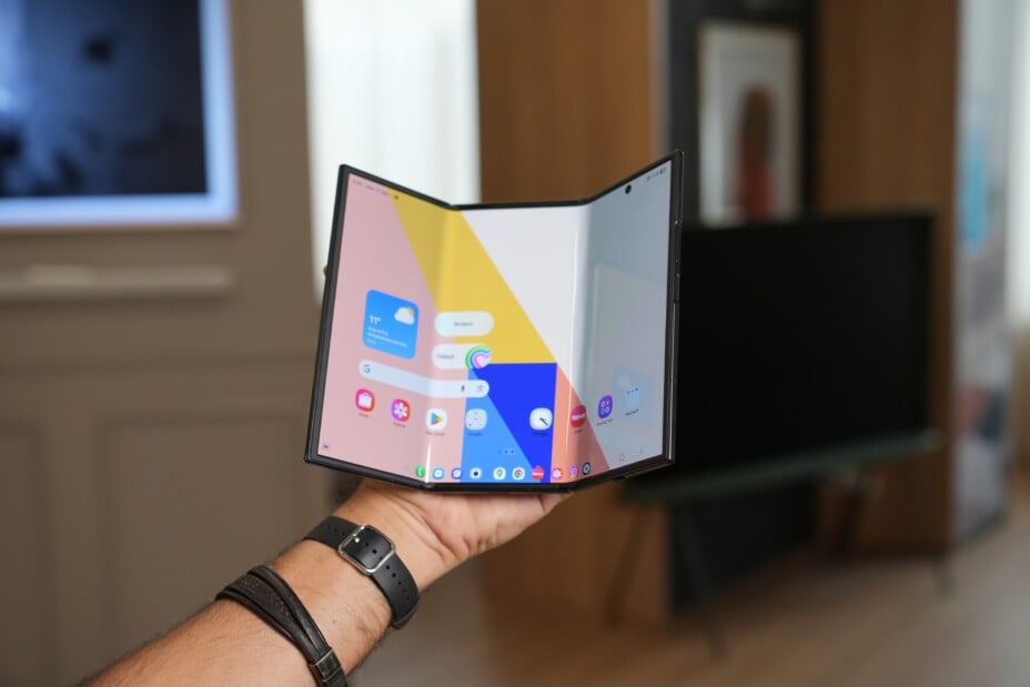 Retour du Galaxy Z TriFold : dernière chance d'obtenir le smartphone à trois écrans.