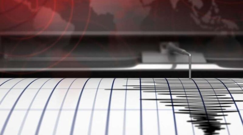 Séisme de magnitude 7,4 en Indonésie : un mort, alerte tsunami émise
