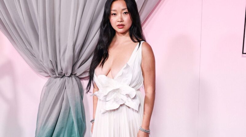 « Ses seins tombent par terre » : explications sur le bad buzz de Lana Condor.