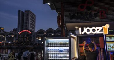 Singapour : Un adolescent français risque la prison pour avoir léché une paille.