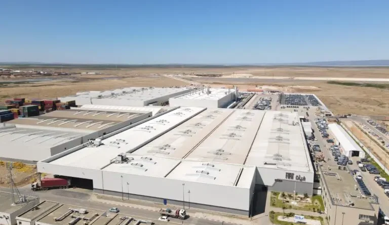 Stellantis augmente la capacité de l'usine FIAT à Tafraoui en Algérie.