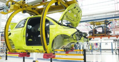 Stellantis rappelle 700.000 véhicules pour risque d'incendie mondial