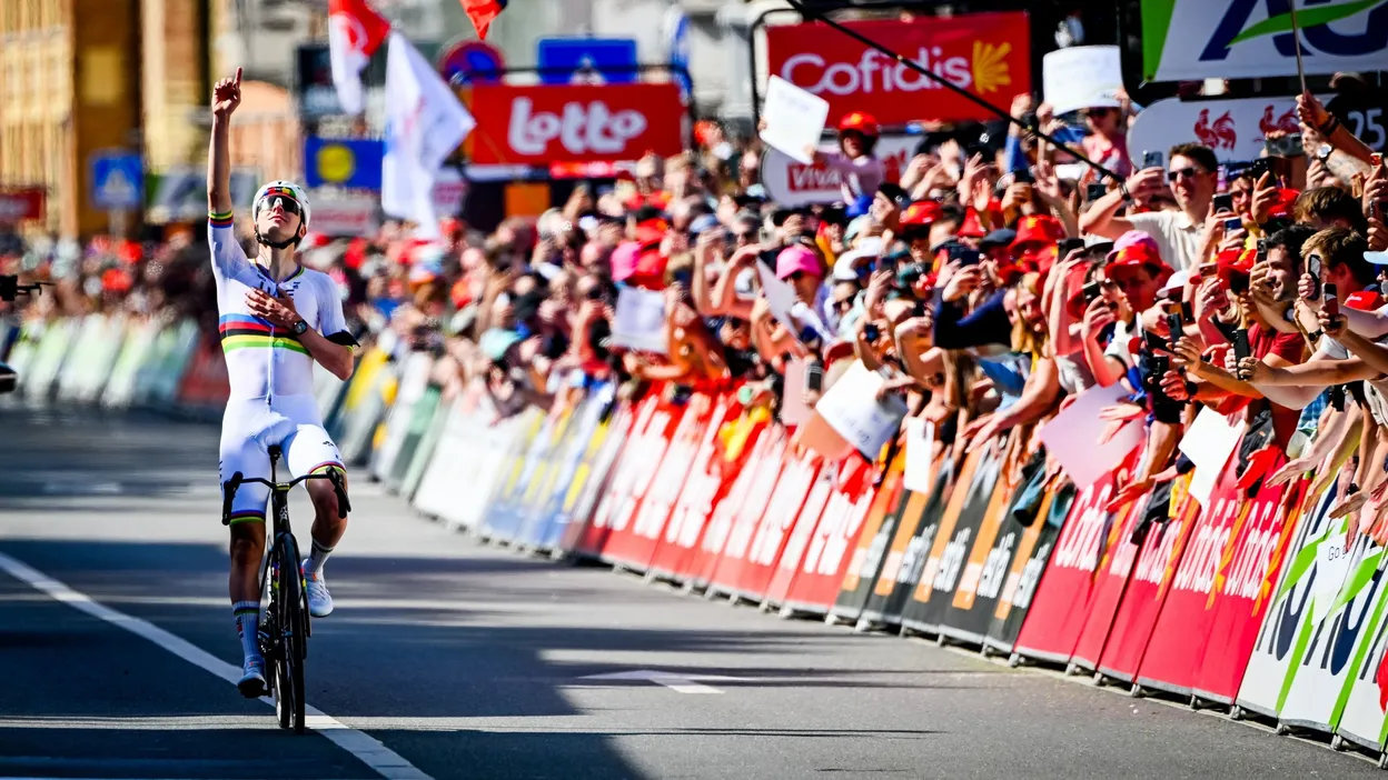 Tadej Pogacar remporte Liège-Bastogne-Liège, Remco Evenepoel terminé 3e.
