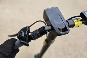 Niu KQi 100F pliage poignées 2 Trottinette électrique Niu KQi 100F pliage poignées 2