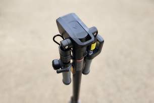 Niu KQi 100F pliage poignées 4 Trottinette électrique Niu KQi 100F pliage poignées 4