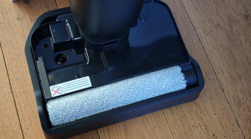 Test du Eureka FloorShine 460 : aspirateur-laveur à 200 euros.